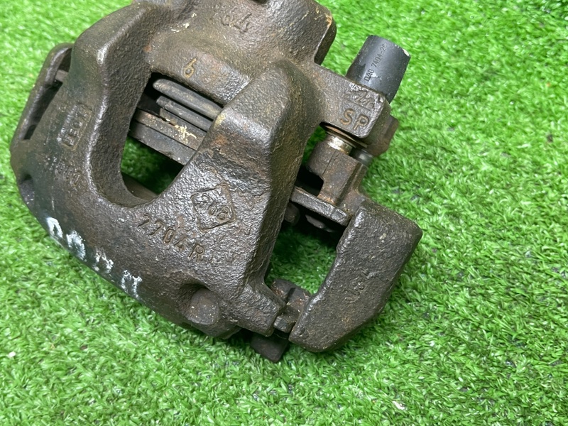 Суппорт тормозной передний правый, 1500 рублей, Москва