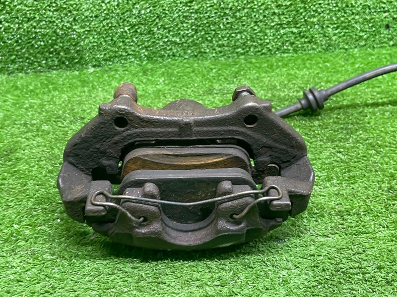 Суппорт тормозной передний правый, 1500 рублей, Москва