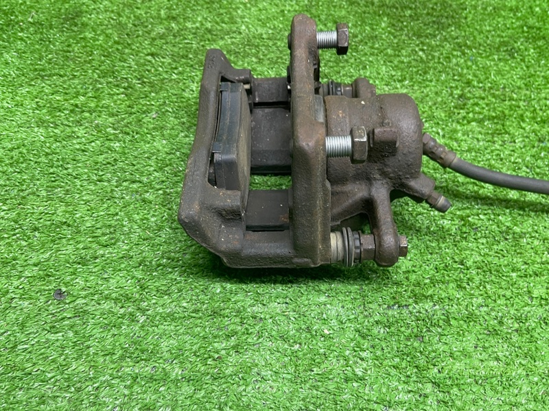 Суппорт тормозной передний правый, 2050 рублей, Москва