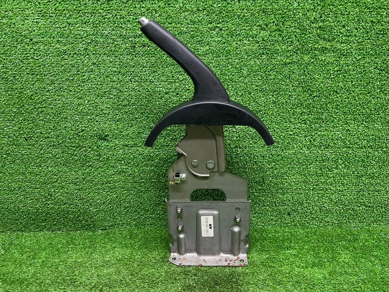 Рычаг стояночного тормоза, 1000 рублей, Москва