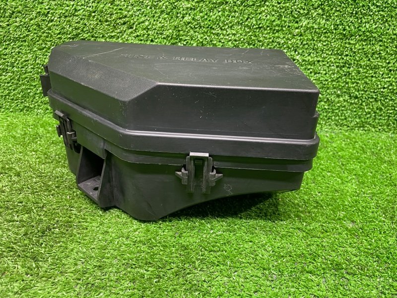 Корпус блока предохранителей, 2000 рублей, Москва