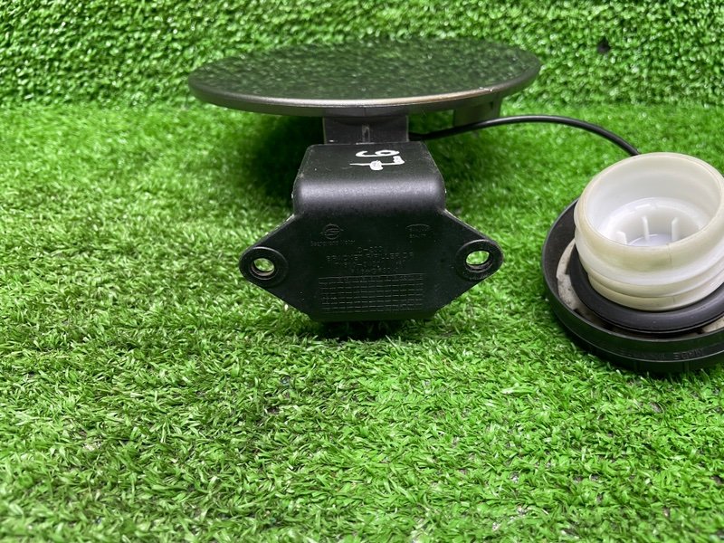 Лючок топливного бака, 800 рублей, Москва