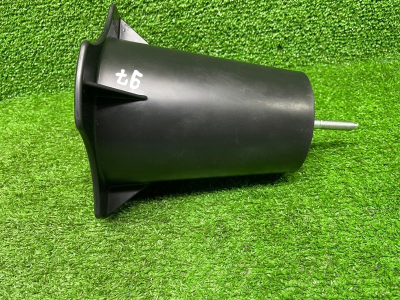 Болт крепления запасного колеса, 1000 рублей, Москва