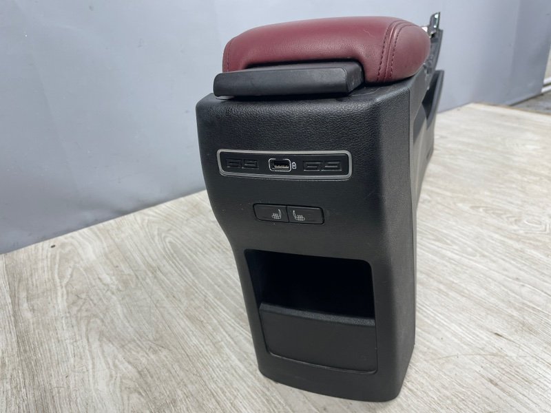 Подлокотник, Москва