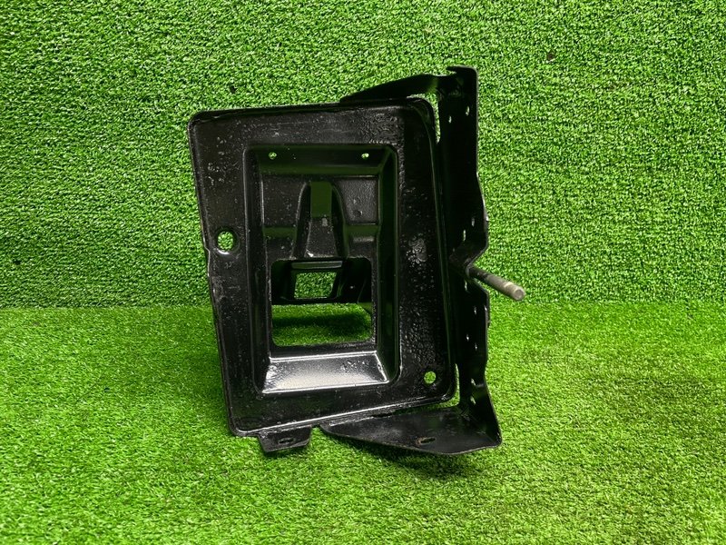 Площадка под АКБ, 2000 рублей, Москва