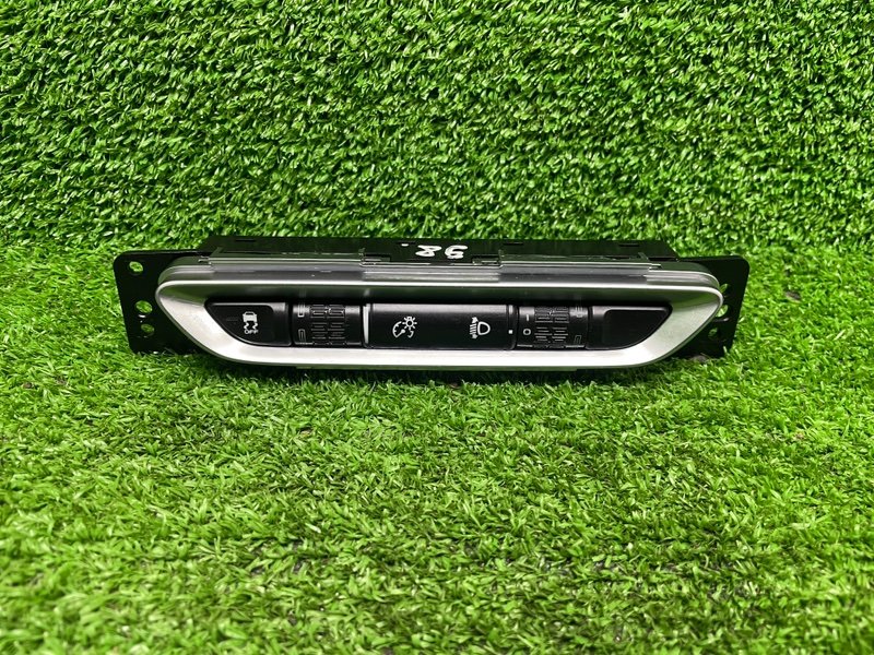 Блок кнопок, Москва