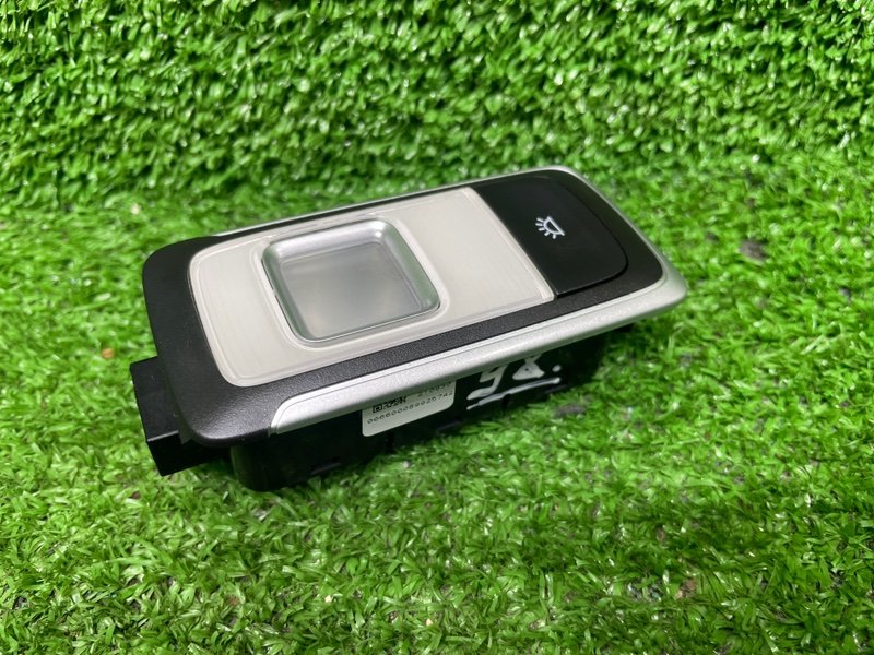 Плафон салонный, 1000 рублей, Москва