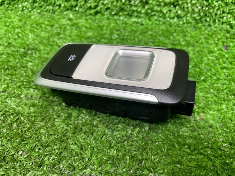 Плафон салонный, 1000 рублей, Москва