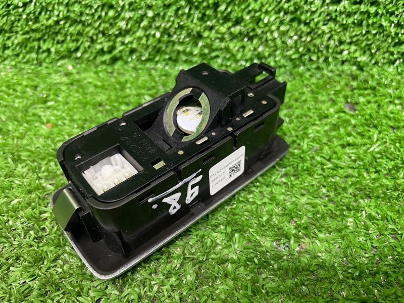 Плафон салонный, 1000 рублей, Москва