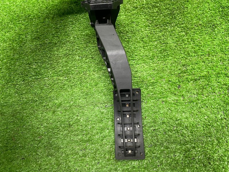 Педаль газа, Москва