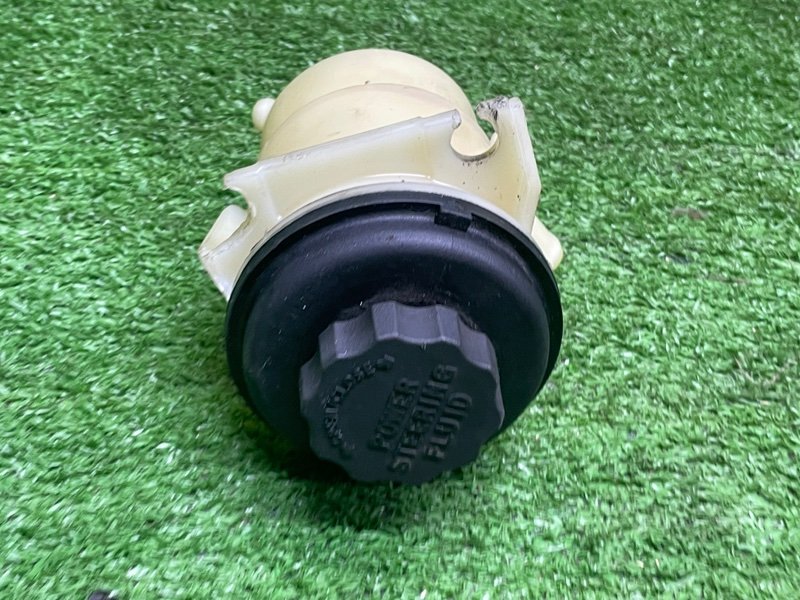 Бачок гидроусилителя руля, 1000 рублей, Москва