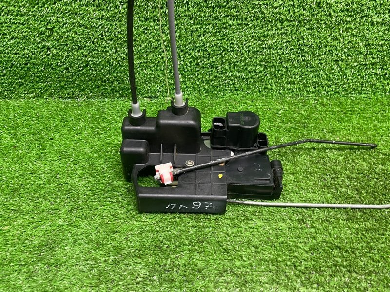 Замок двери передней левой, 3000 рублей, Москва