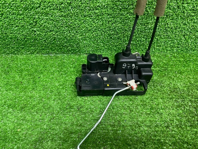 Замок двери задней правой, 2000 рублей, Москва