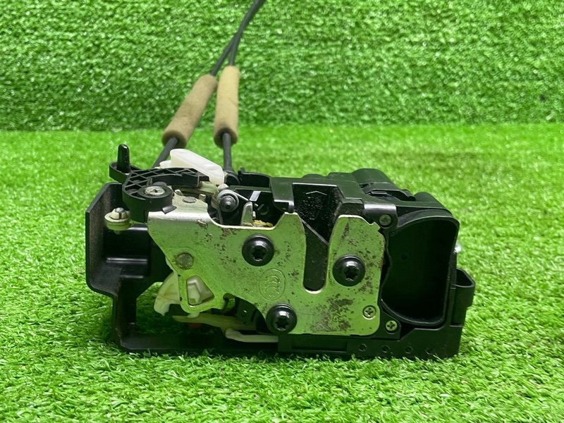 Замок двери задней правой, 2000 рублей, Москва