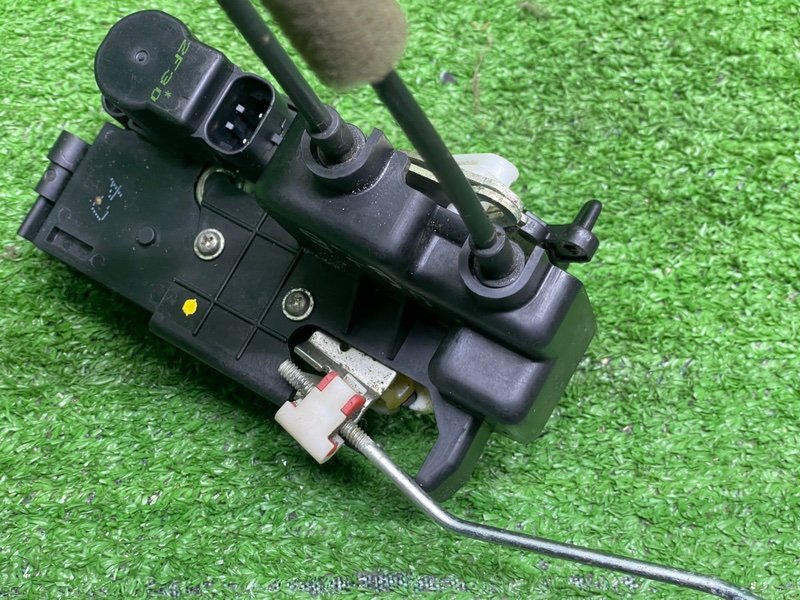 Замок двери задней правой, 2000 рублей, Москва