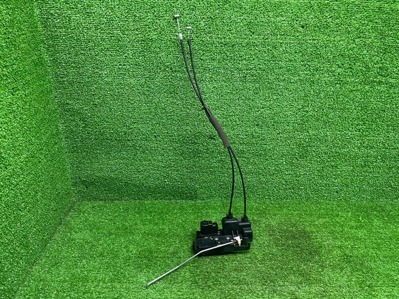 Замок двери передней правой, 2000 рублей, Москва