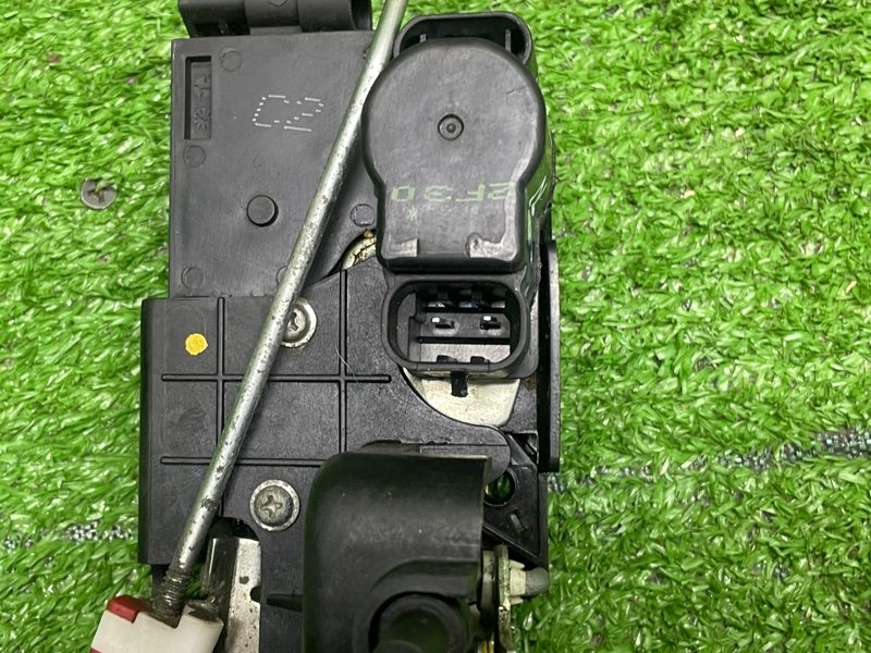 Замок двери передней правой, 2000 рублей, Москва