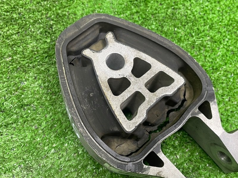 Опора двигателя, 2200 рублей, Москва