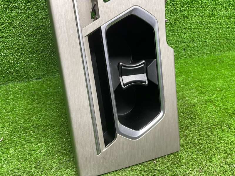 Накладка консоли, Москва