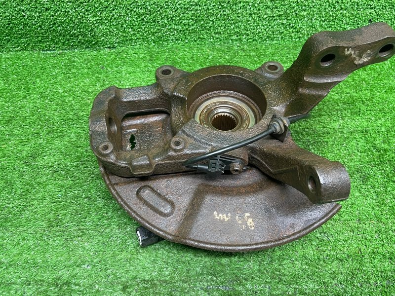 Кулак поворотный, 2000 рублей, Москва