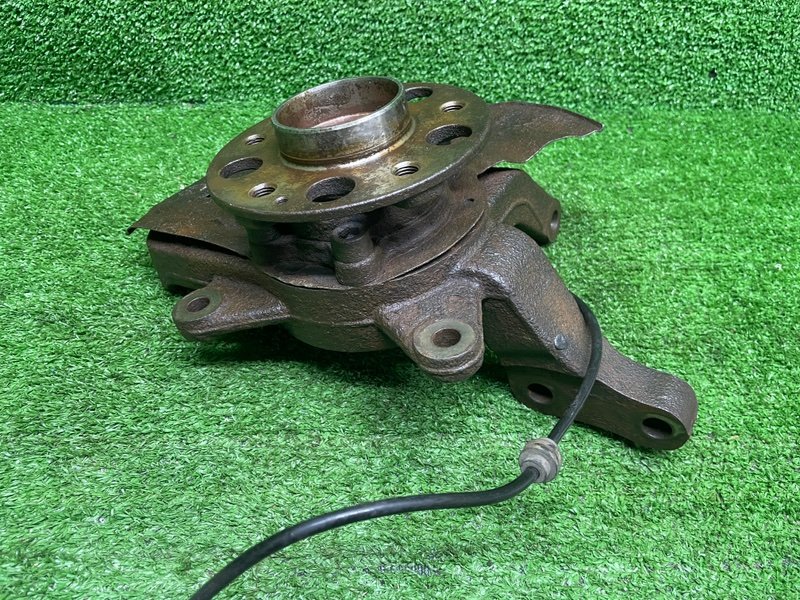 Кулак поворотный, 2000 рублей, Москва