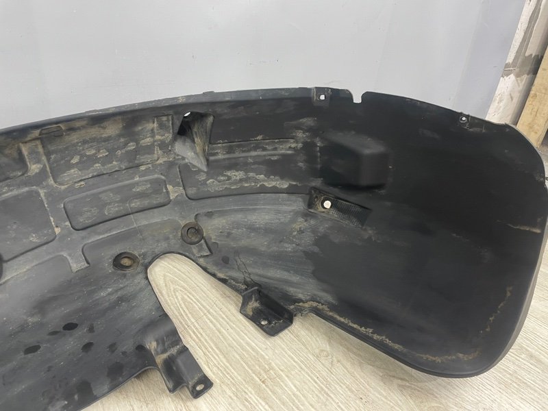 Подкрылок, 2000 рублей, Москва