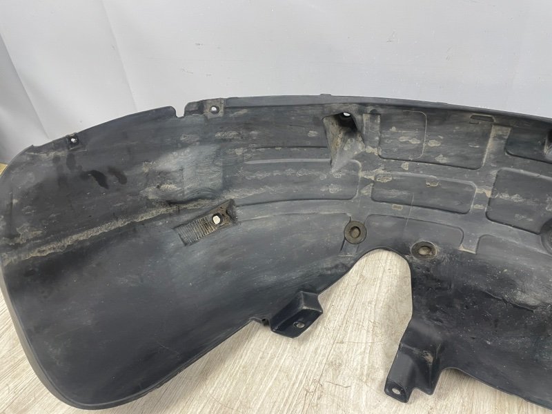 Подкрылок, 2000 рублей, Москва