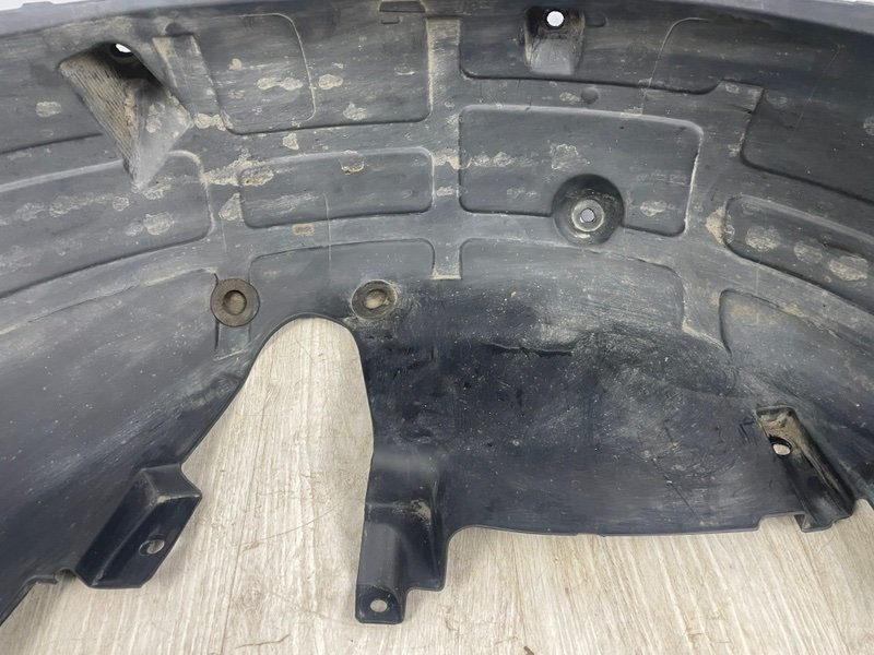 Подкрылок, 2000 рублей, Москва