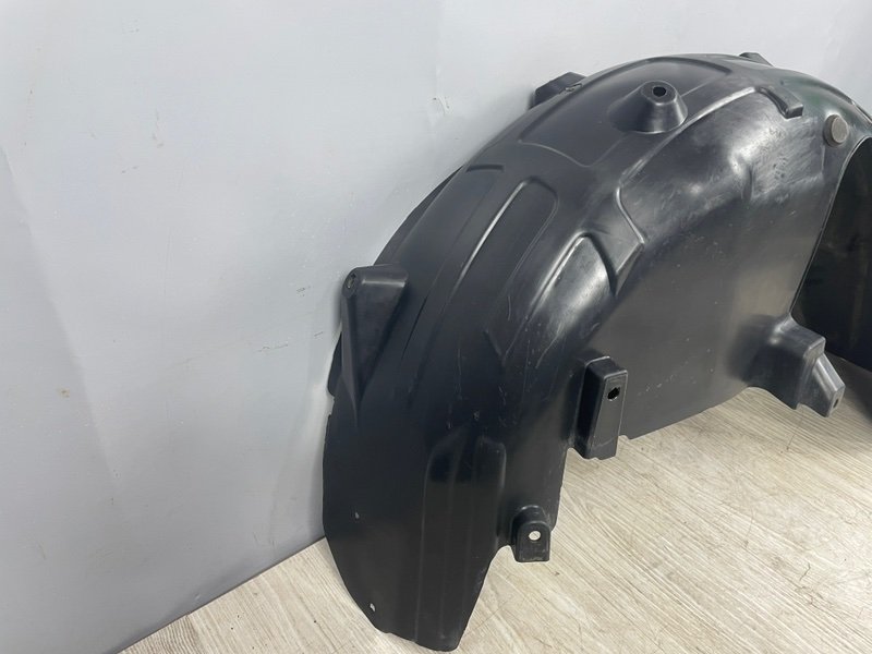 Подкрылок, 2000 рублей, Москва