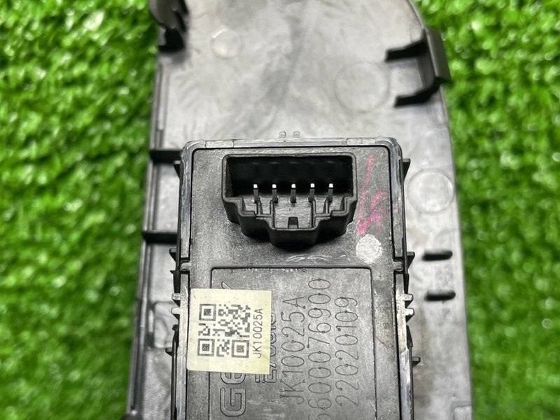 Кнопка стеклоподъемника, 1500 рублей, Москва