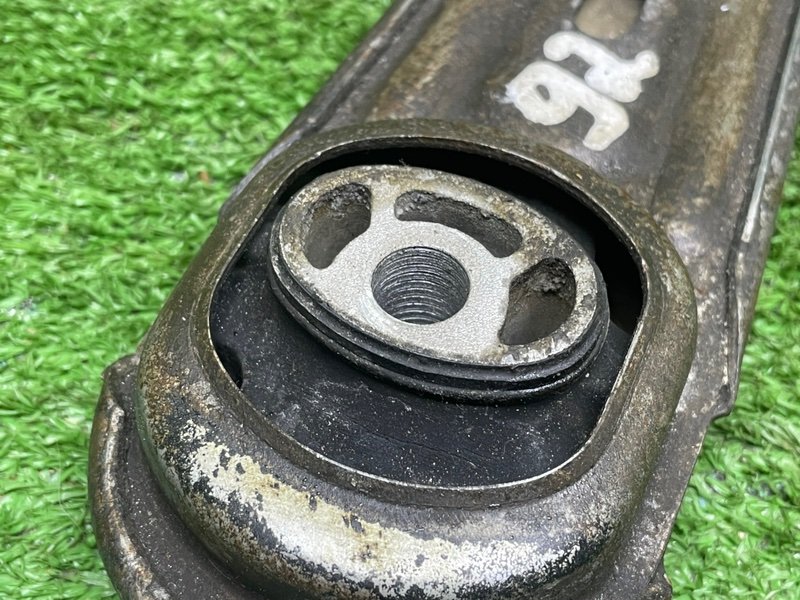 Опора двигателя, 1000 рублей, Москва