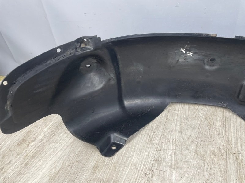 Подкрылок, 2000 рублей, Москва