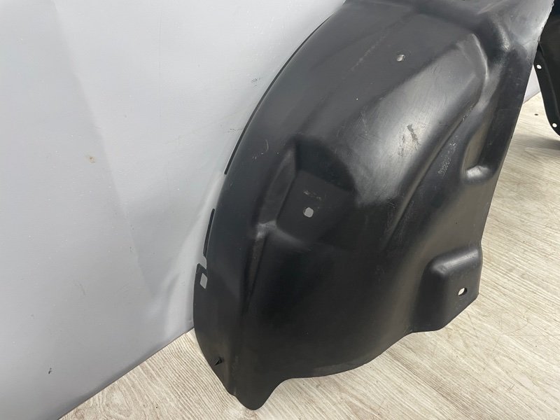 Подкрылок, 2000 рублей, Москва