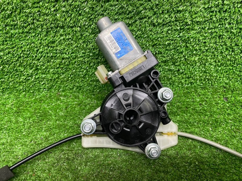 Стеклоподъемник задний, 1000 рублей, Москва