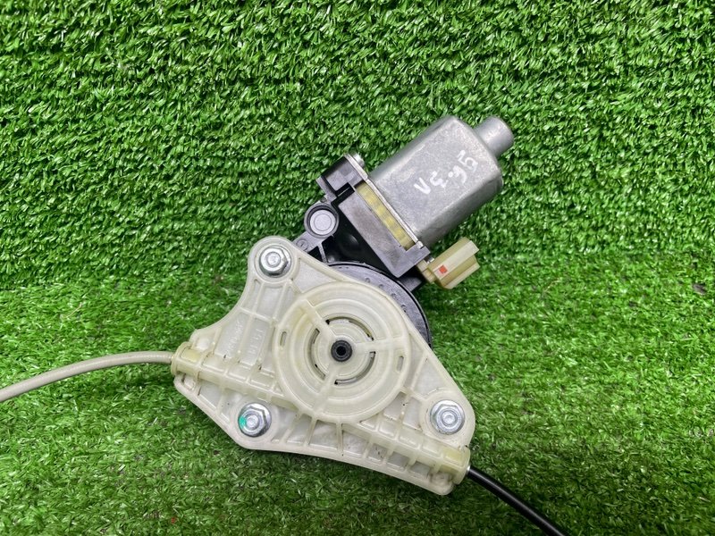 Стеклоподъемник задний, 1000 рублей, Москва