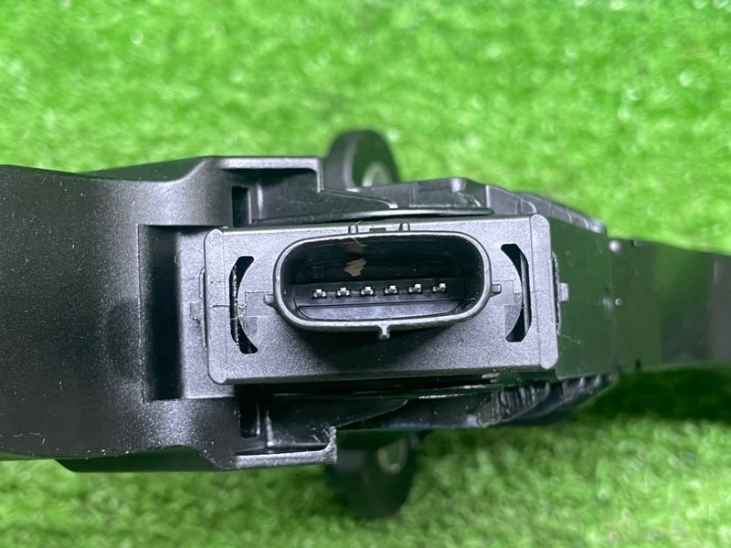 Педаль газа, 1000 рублей, Москва