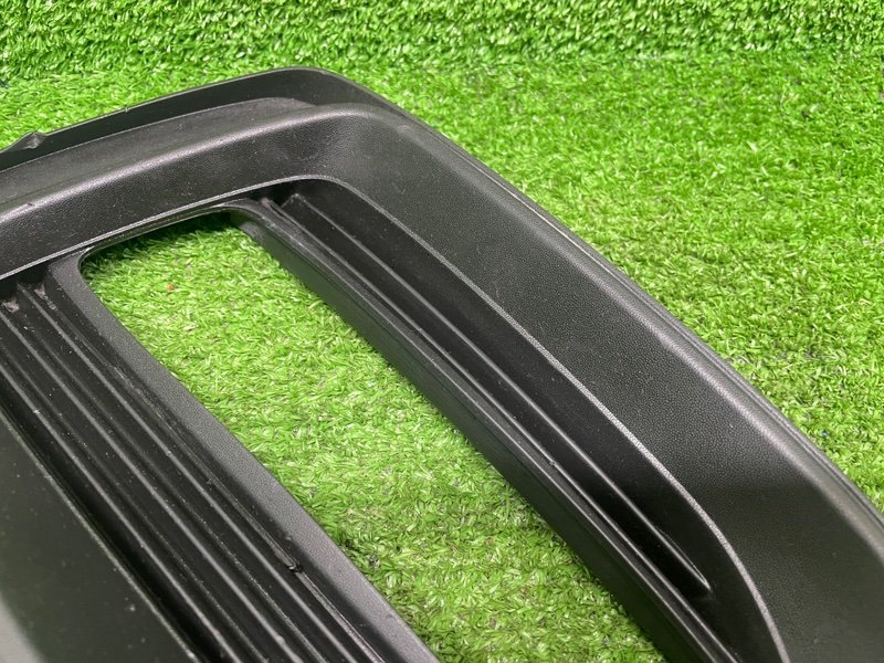 Накладка противотуманной фары, 1000 рублей, Москва