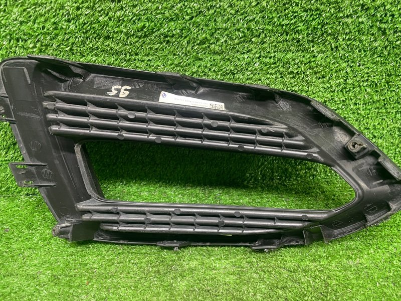 Накладка противотуманной фары, 1000 рублей, Москва