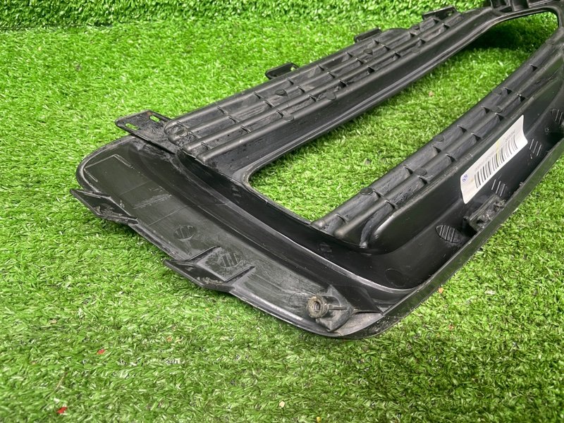 Накладка противотуманной фары, 1000 рублей, Москва