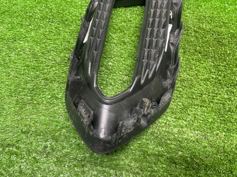 Накладка противотуманной фары, 1000 рублей, Москва