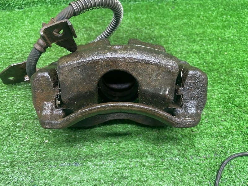 Суппорт тормозной передний правый, 2500 рублей, Москва