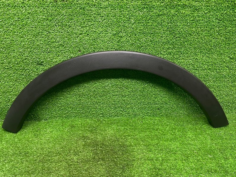 Накладка крыла, 1000 рублей, Москва