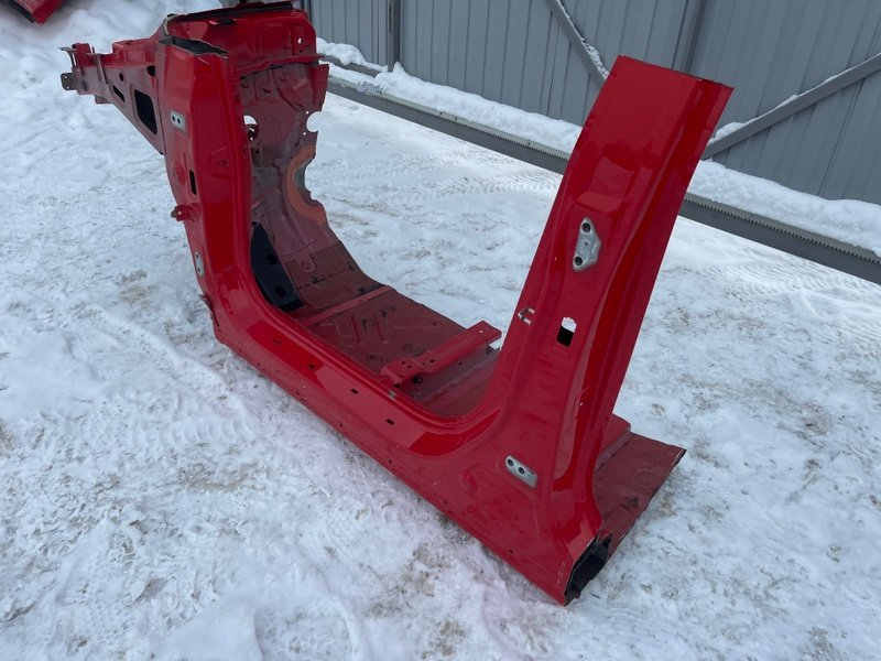 Порог со стойкой левый, 15000 рублей, Москва