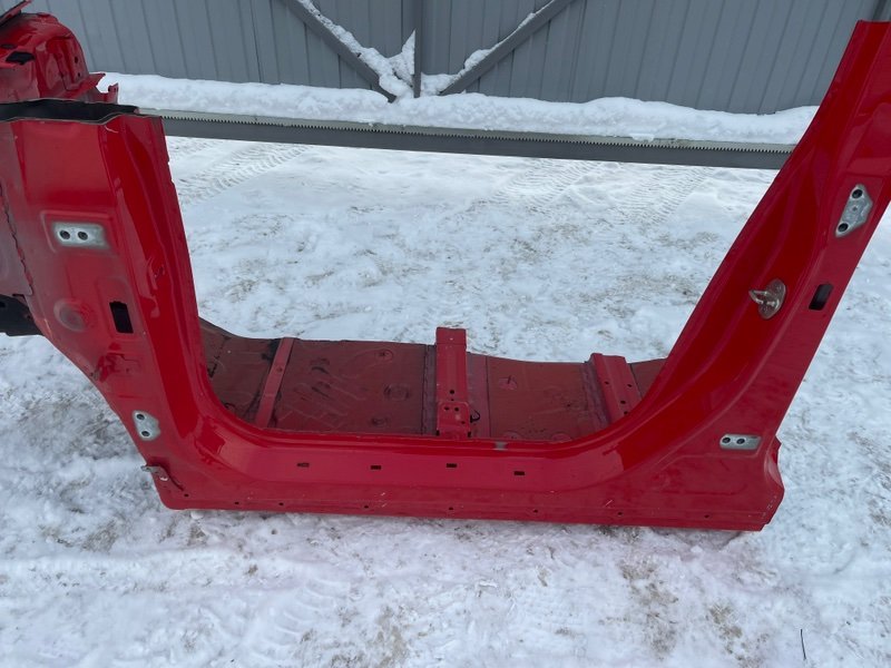 Порог со стойкой левый, 15000 рублей, Москва