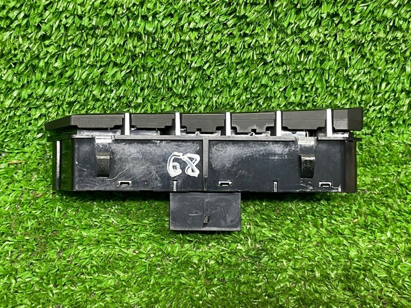 Блок кнопок, 2000 рублей, Москва