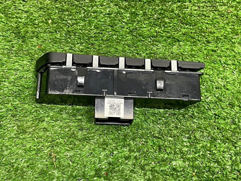 Блок кнопок, 2000 рублей, Москва