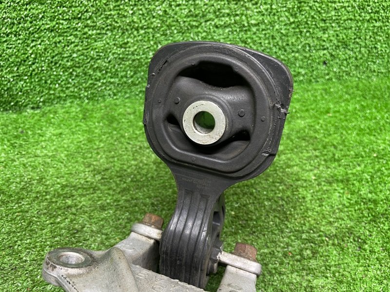 Опора двигателя, Москва