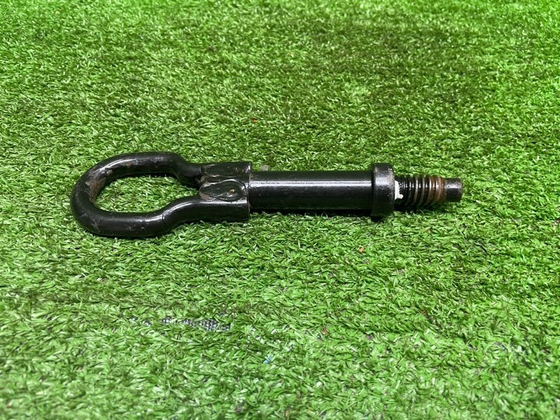 Крюк буксировочный, Москва