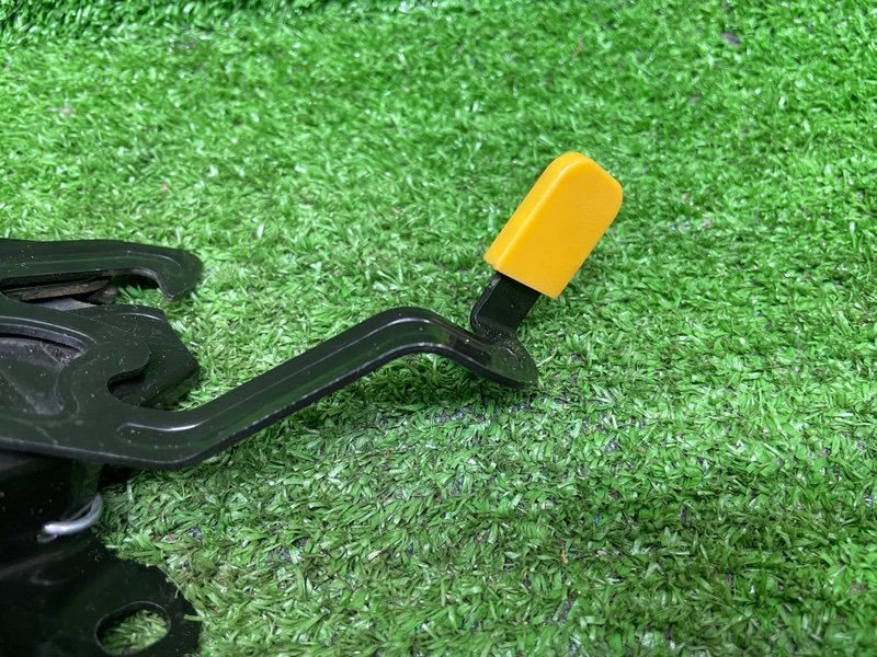 Замок капота, Москва