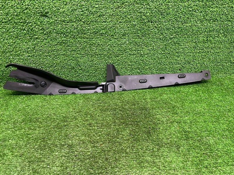 Накладка крыла, Москва